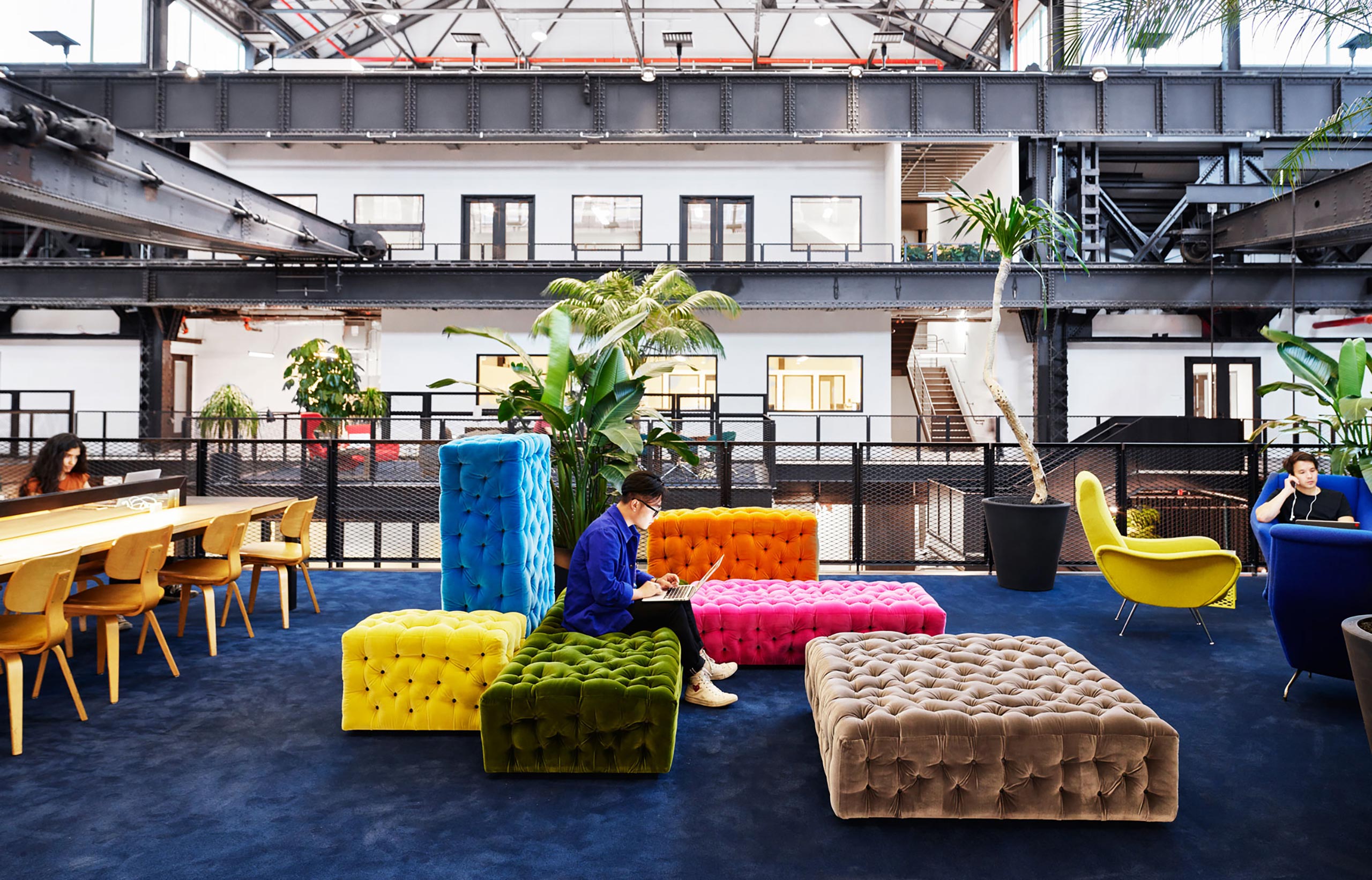 RL Mag Office Space